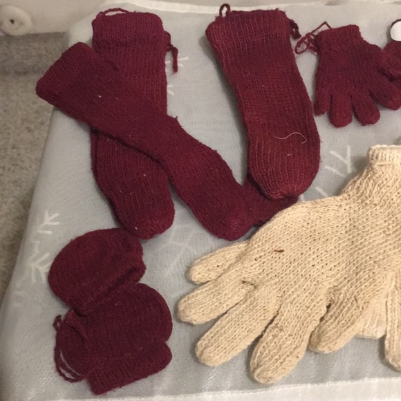 Crafting Stockings Mittens & Hats 13 piece NEW Ornaments Decor party favors More - Picture 2 of 9